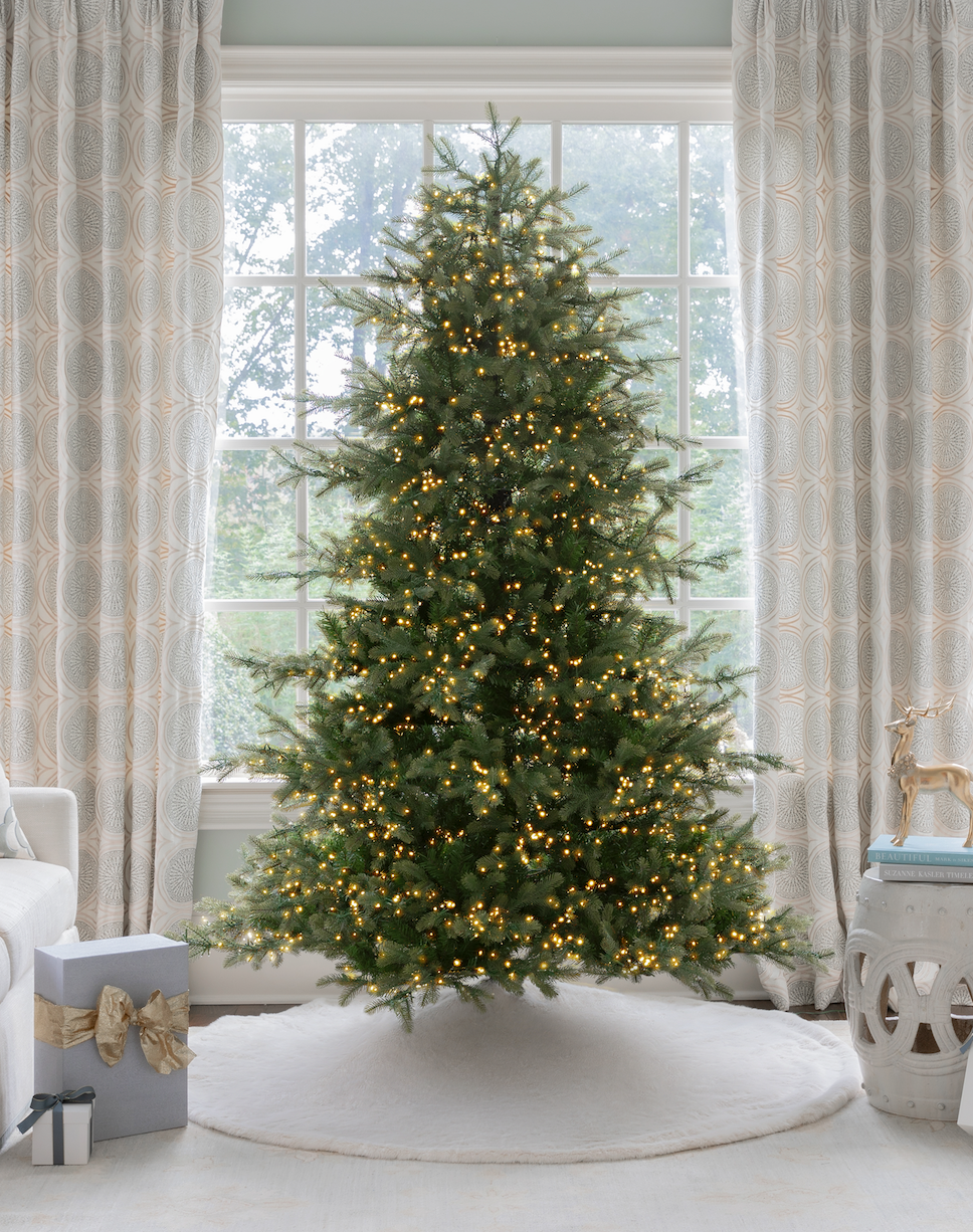 Sapin de Noël Artificiel Yorkshire Fir® – 230 cm, avec LED Blanc Chaud | Open Box – Vente Finale
