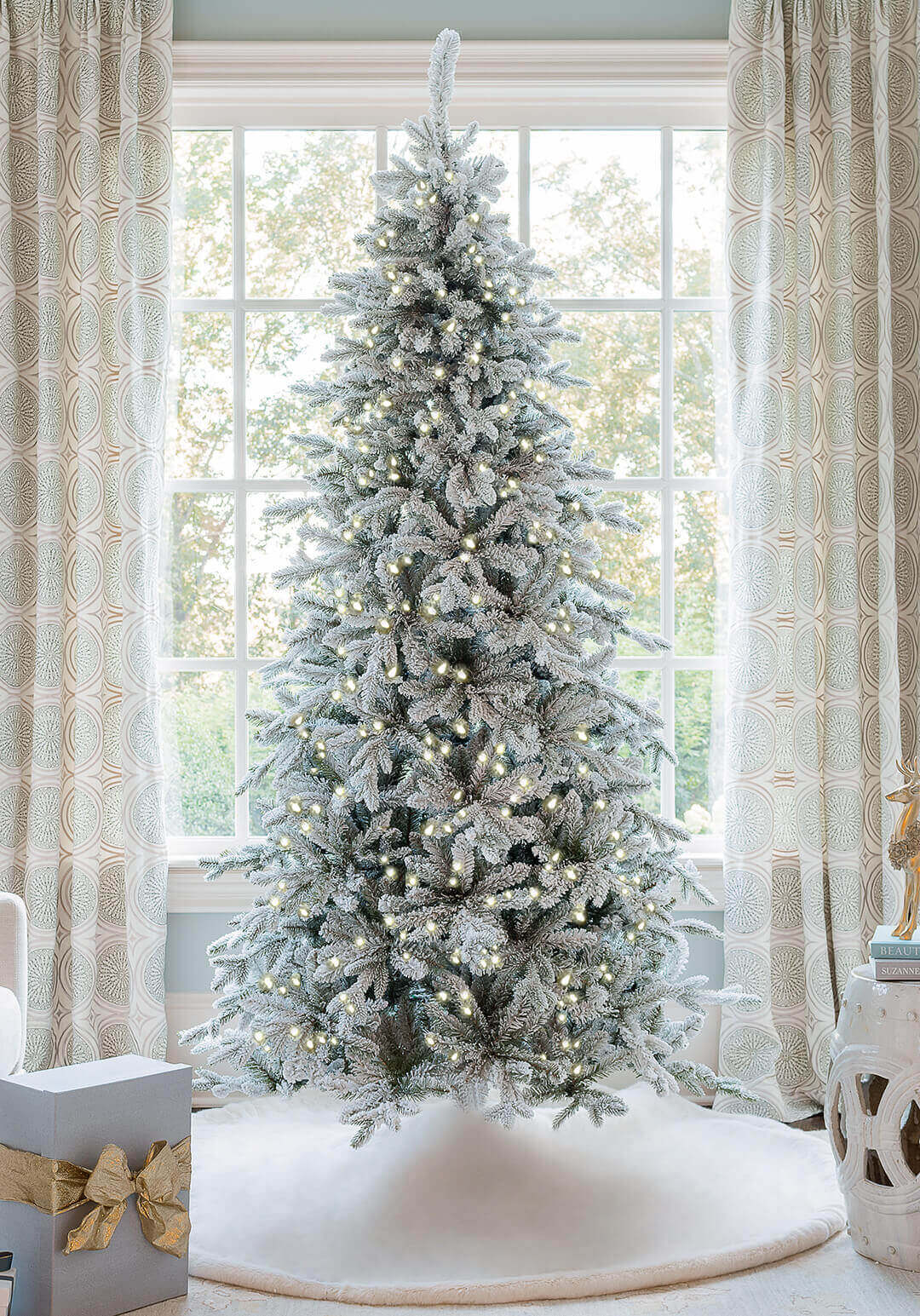 Sapin de Noël Artificiel Fin Neige Queen Flock® – 200 cm avec 500 Lumières LED Blanc Chaud