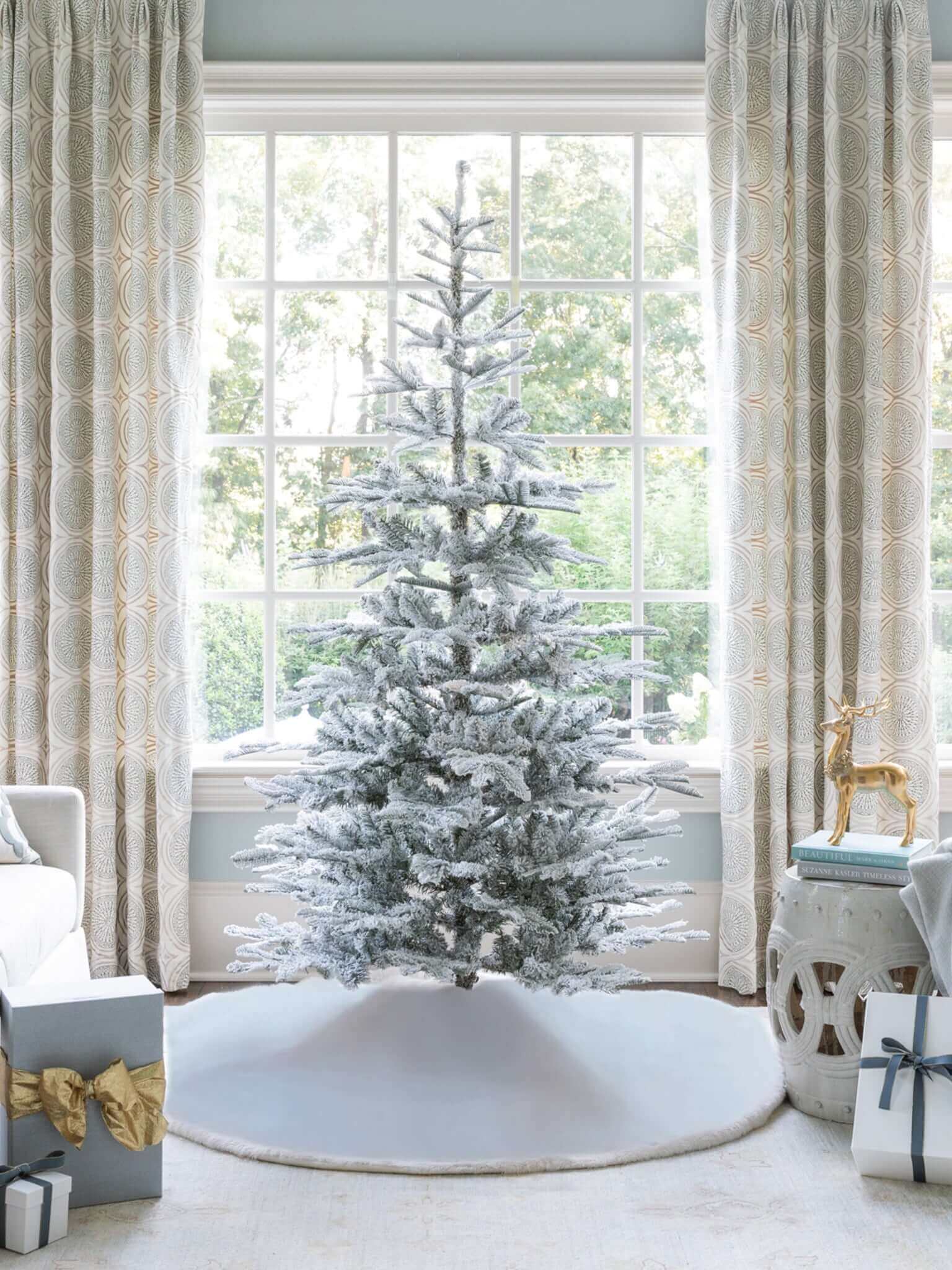 Sapin de Noël Artificiel King Noble Flock® – 270 cm, Sans Lumière | Vente Finale